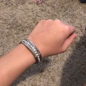 Adorable diamond bracelet